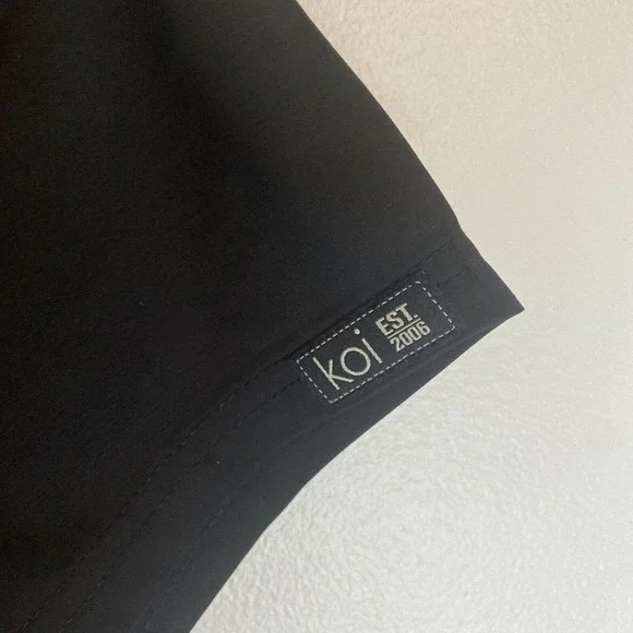 Koi Basics Scrub Top Kade 1011 V-Neck Black Medium - Picture 4 of 8